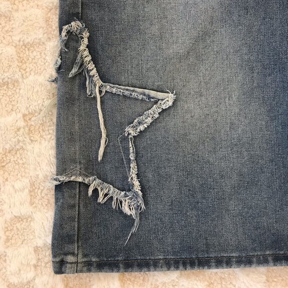 ROMWE NWOT Wide Leg High Rise Distressed Star themed Bermuda Shorts - Picture 6 of 8